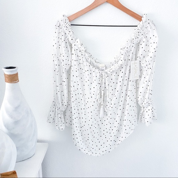L*space Crawford Crop Top Off Shoulder Star Print - Picture 1 of 14